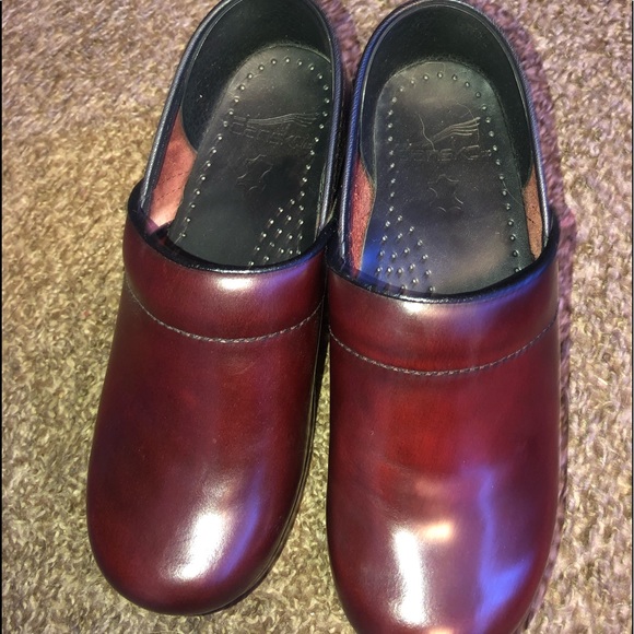 Dansko Shoes - DANSKO CLOGS no scuffs brand new never worn